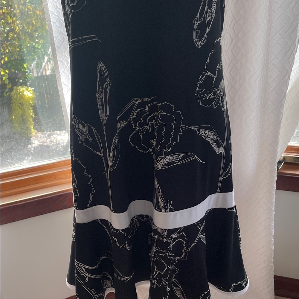 Kollontai Canada Elegant Black and White Floral Dress Medium EUC Flapper - Picture 3 of 8